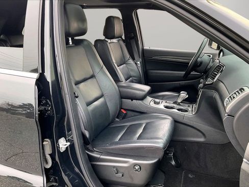 Certified 2022 Jeep Grand Cherokee Limited image 25