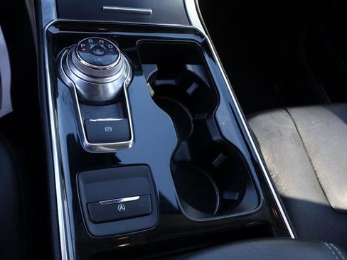 Used 2019 Ford Edge Titanium image 29