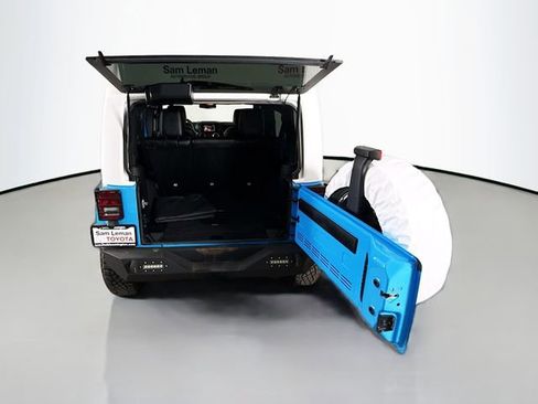 Used 2017 Jeep Wrangler Unlimited Sahara w/ Quick Order Package 24E Chief image 20