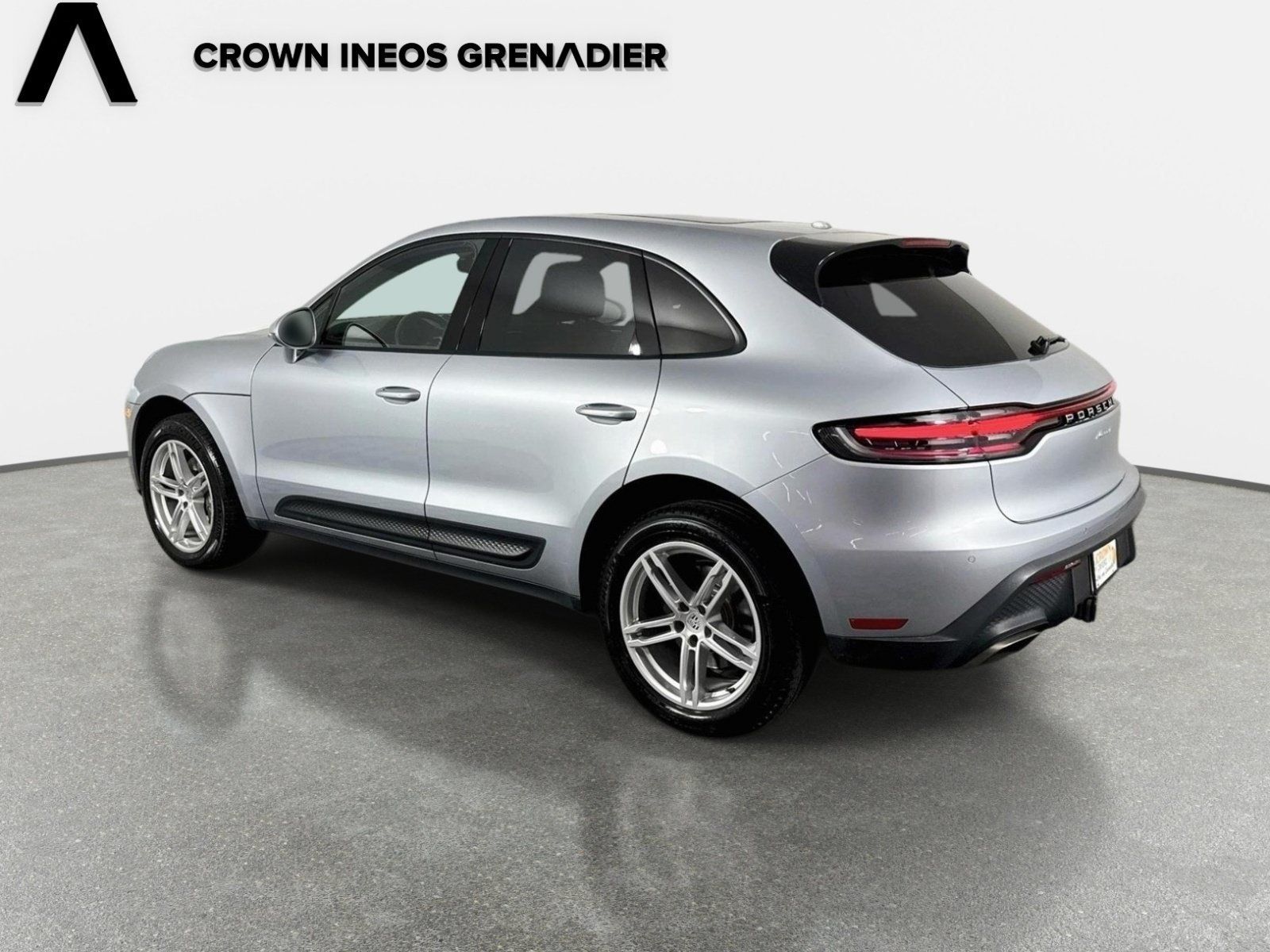 Used 2023 Porsche Macan AWD/4WD image 7