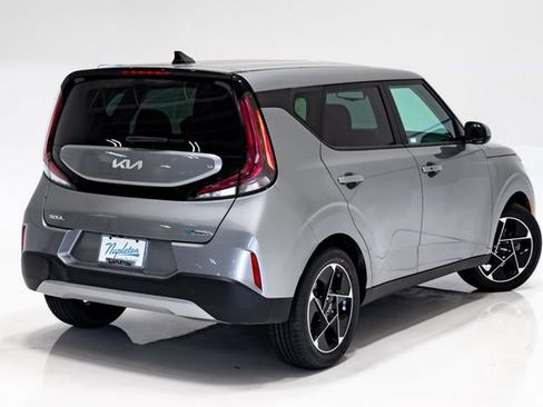 Certified 2024 Kia Soul EX FWD image 32