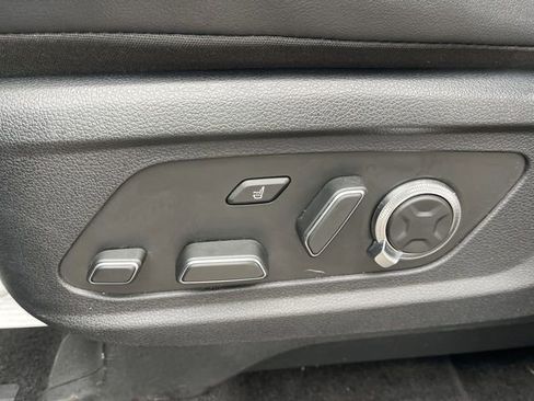 Used 2023 Hyundai Palisade Calligraphy image 12