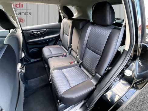 Used 2018 Nissan Rogue SV w/ Premium Package AWD/4WD image 22