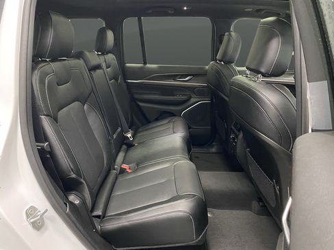 New 2026 Jeep Grand Cherokee Limited AWD/4WD image 35