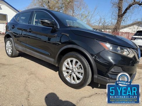 Used 2020 Nissan Rogue Sport SV FWD image 1