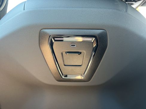 Certified 2025 BMW 530i RWD image 42