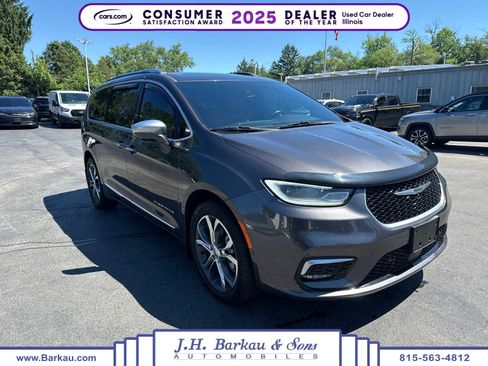 Used 2021 Chrysler Pacifica Pinnacle AWD/4WD image 1