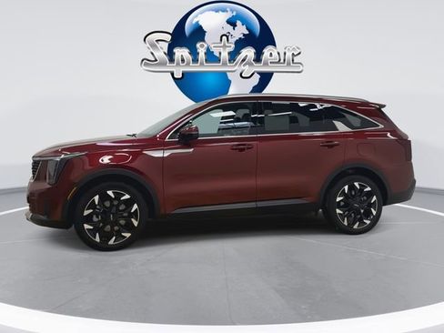 Certified 2025 Kia Sorento EX w/ Panoramic Sunroof Package image 4