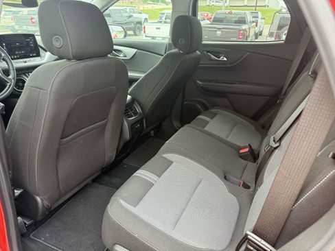 Used 2025 Chevrolet Blazer LT AWD/4WD image 9