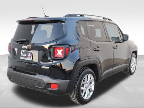 Used 2017 Jeep Renegade Latitude image 8