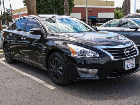 Used 2013 Nissan Altima 2.5 S FWD image 23