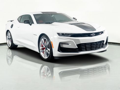 Used 2024 Chevrolet Camaro SS image 4