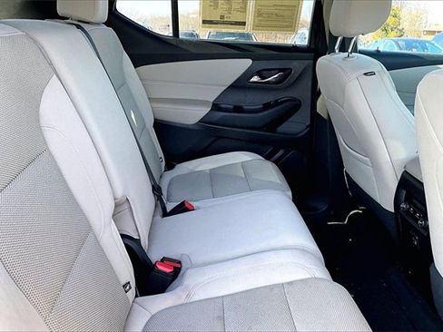 Used 2023 Chevrolet Traverse LS w/ Safety Package image 11