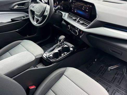 New 2026 Chevrolet Trax LT w/ Midnight Edition image 21