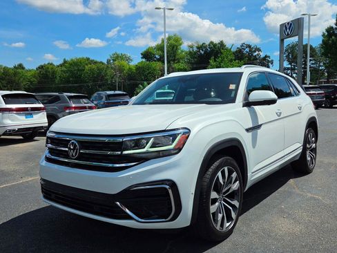 Used 2023 Volkswagen Atlas Cross Sport SEL Premium R-Line AWD/4WD image 9