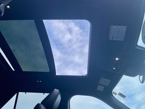 Used 2023 Ford Explorer ST w/ Equipment Group 401A image 17