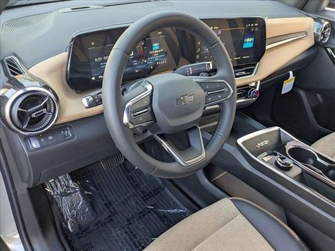 New 2026 Chevrolet Equinox ACTIV w/ Safety and Technology Package FWD image 3