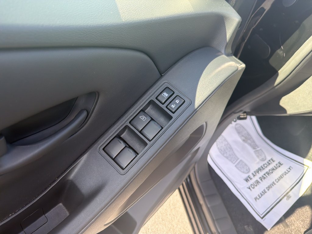 Used 2024 Nissan Frontier S AWD/4WD image 11