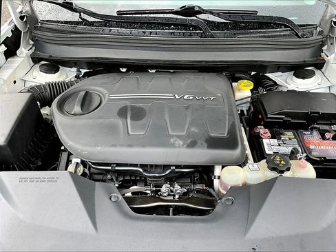 Used 2019 Jeep Cherokee Limited AWD/4WD image 34
