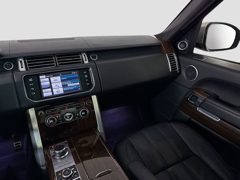 Used 2014 Land Rover Range Rover Supercharged image 25