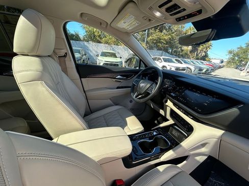 Used 2023 Buick Envision Avenir image 25