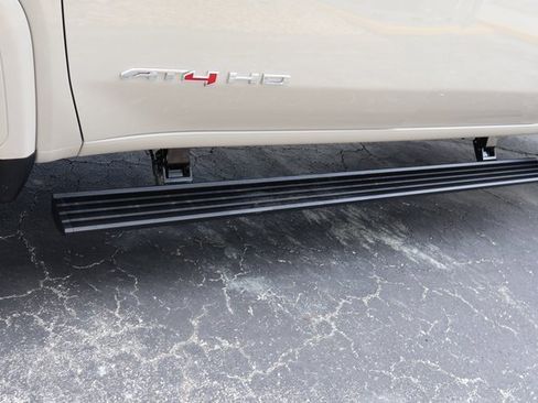 New 2026 GMC Sierra 2500 AT4 w/ AT4 Premium Plus Package image 9