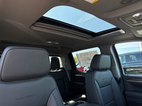 Used 2025 GMC Sierra 1500 Denali image 14