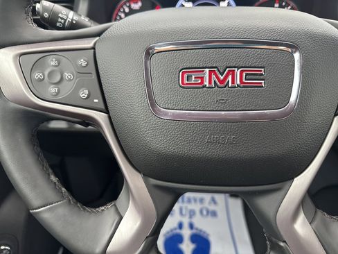 Used 2023 GMC Acadia AT4 w/ Technology Package image 17