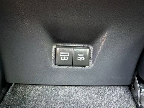 Used 2026 Toyota Camry SE w/ Convenience Package FWD image 18