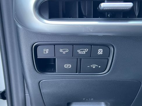 New 2026 Hyundai Ioniq 9 Calligraphy image 25