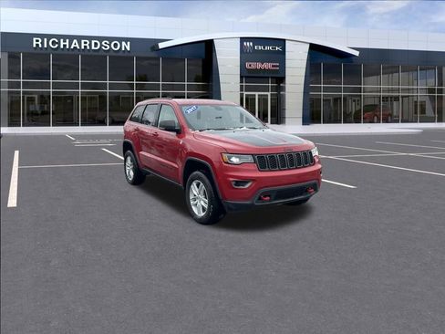 Used 2017 Jeep Grand Cherokee Trailhawk w/ Trailhawk Luxury Group image 7