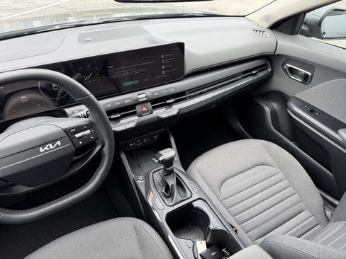 Certified 2025 Kia K4 EX FWD image 18