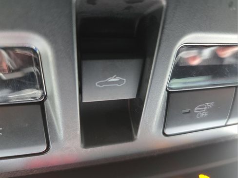 Used 2024 MAZDA MAZDA3 Hatchback w/Premium Plus Pkg image 21