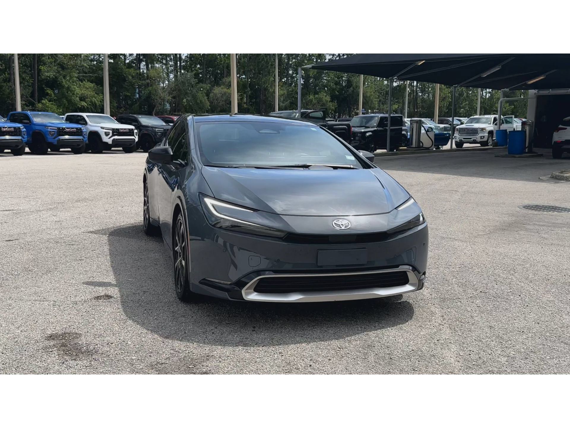 Used 2025 Toyota Prius Plug-In Hybrid FWD image 3