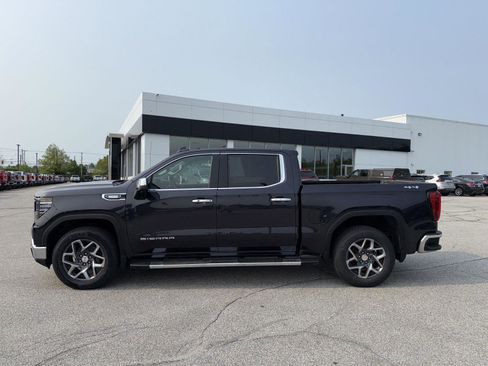 Used 2022 GMC Sierra 1500 SLT w/ SLT Premium Plus Package image 5