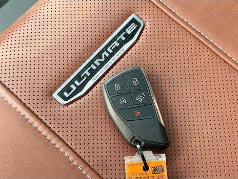 Used 2025 GMC Sierra 3500 Denali Ultimate image 32