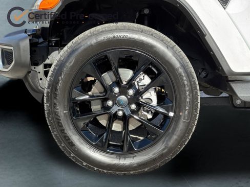 Certified 2025 Jeep Wrangler Unlimited Sahara AWD/4WD image 26