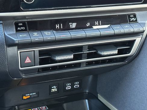 Used 2025 Toyota Camry LE FWD image 15