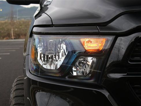 Used 2024 RAM 1500 Tradesman w/ Sport Appearance Package AWD/4WD image 8