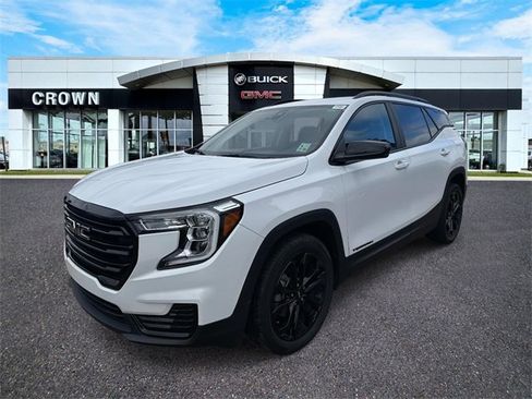 Used 2022 GMC Terrain SLE w/ Elevation Edition image 1