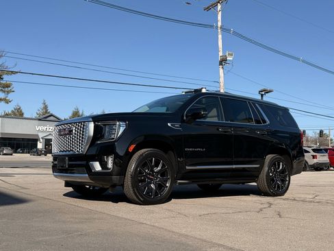 Used 2024 GMC Yukon Denali image 6