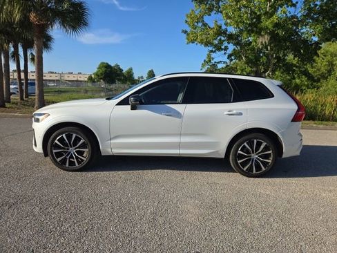 Used 2025 Volvo XC60 B5 Plus w/ Protection Package Premier AWD/4WD image 2