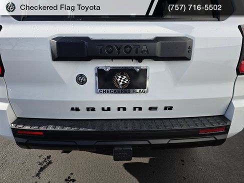 Used 2025 Toyota 4Runner SR5 image 17