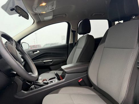Used 2017 Ford Escape SE w/ Equipment Group 201A AWD/4WD image 4