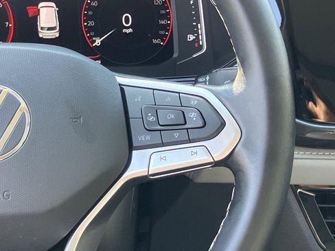 Used 2023 Volkswagen Taos SEL image 22