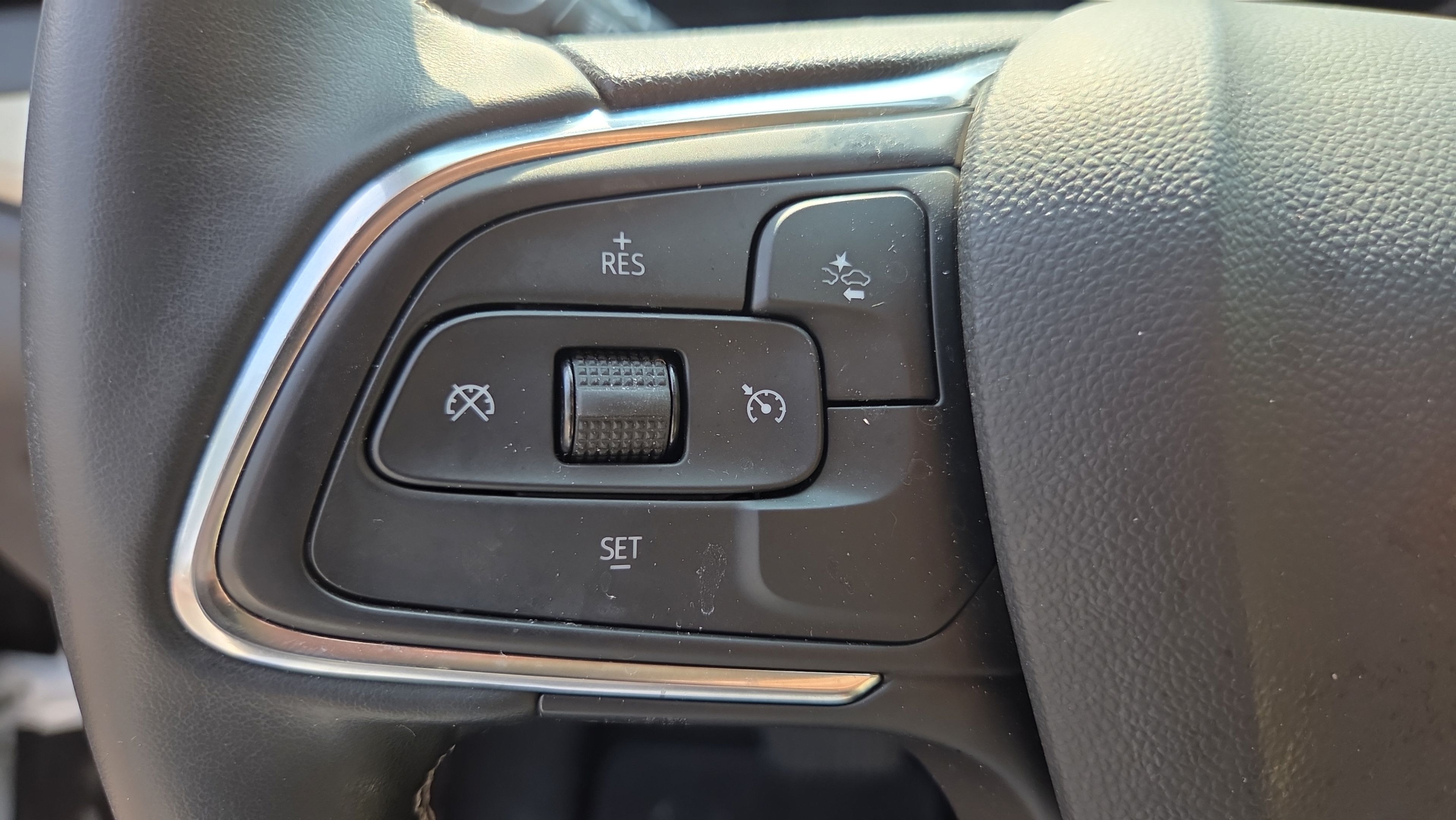 Certified 2024 Buick Encore GX Preferred FWD image 24