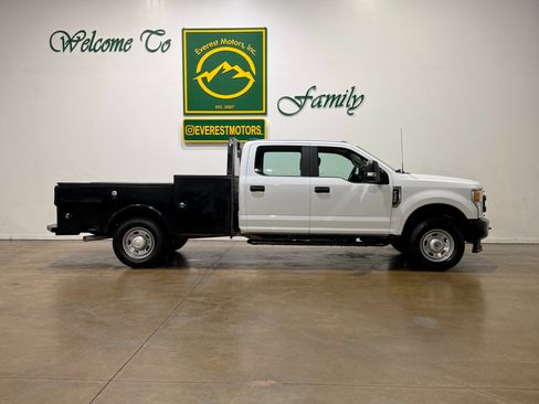Used 2022 Ford F350 XL w/ Power Equipment Group image 9