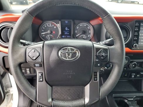 Used 2020 Toyota Tacoma TRD Sport w/ Technology Package image 16