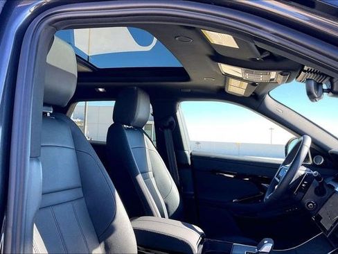 Used 2025 Land Rover Range Rover Evoque Dynamic SE image 27