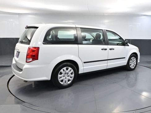 Used 2015 Dodge Grand Caravan American Value Package image 4